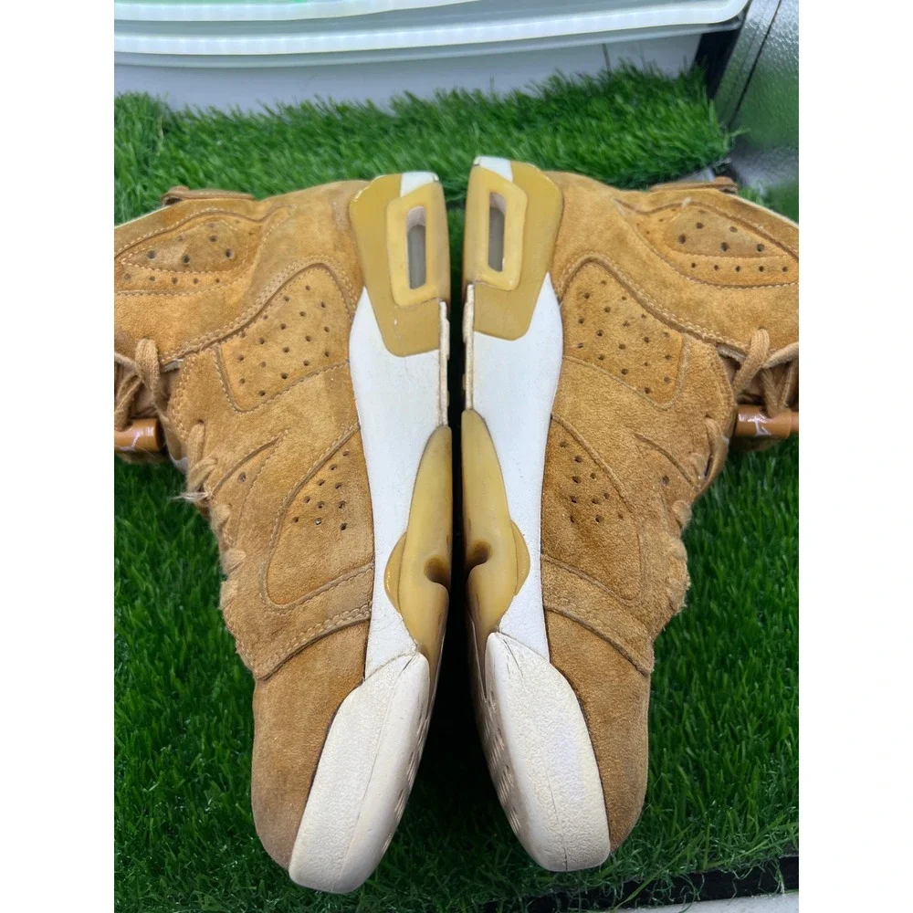 Nike Air Jordan 6 Retro High GS Golden Harvest Wheat Sail‎ 384665-705 Size 7Y